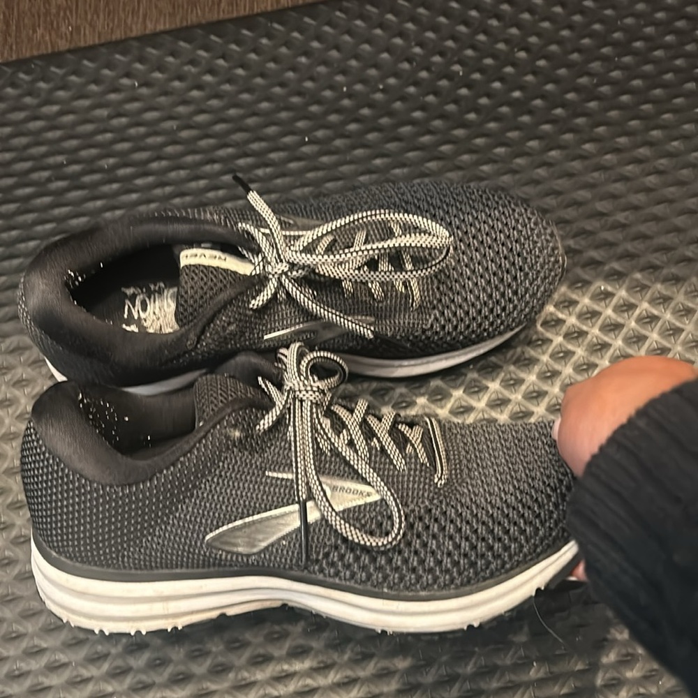 7.5 Brooks - Picture 6 of 6